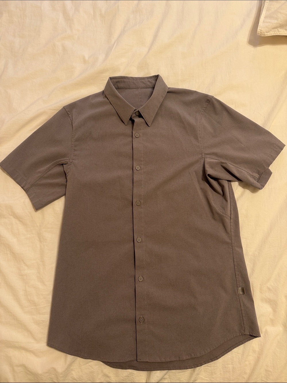 Men's Lululemon Airing Easy Short-Sleeve Button-Up Shirt in Taupe Gray